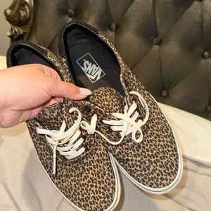 Leopard vans